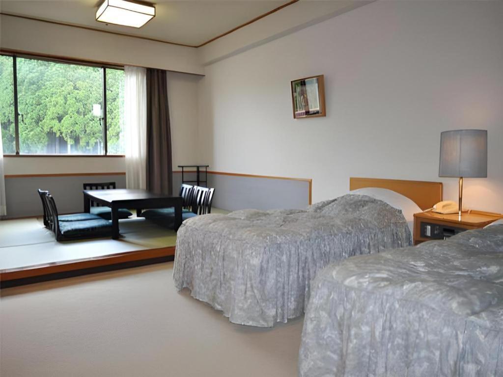 Tateyama Kokusai Hotel Toyama Exterior photo